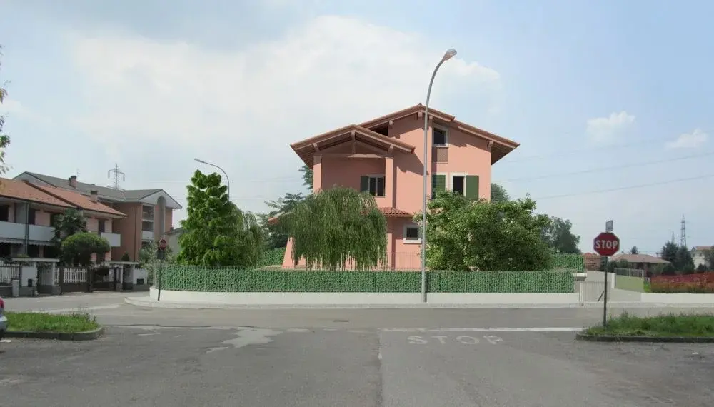 piazzale parcheggi-1000.webp