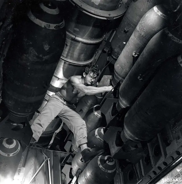 B-29_bomb-bay.webp